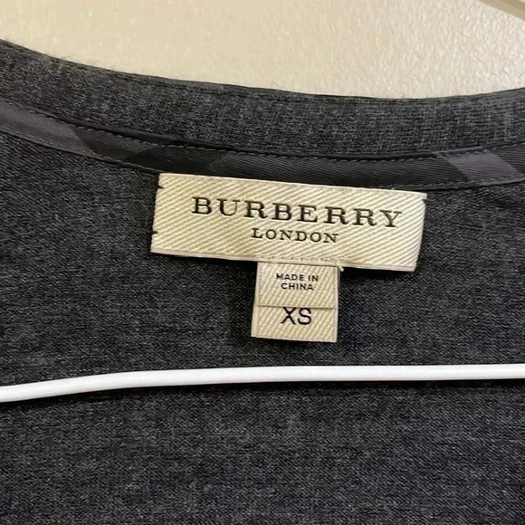 [XS]Burberry London Wool Button  Down LS Sweater with embroidered Logo - Picture 2 of 10